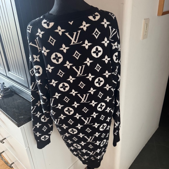 LOUIS VUITTON WOMEN'S SWEATER DRESS SIZE LARGE BRAND NEW WITH TAGS - Picture 10 of 10